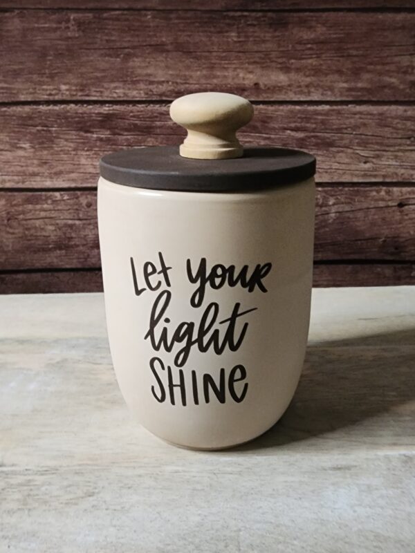 Light (Tan)